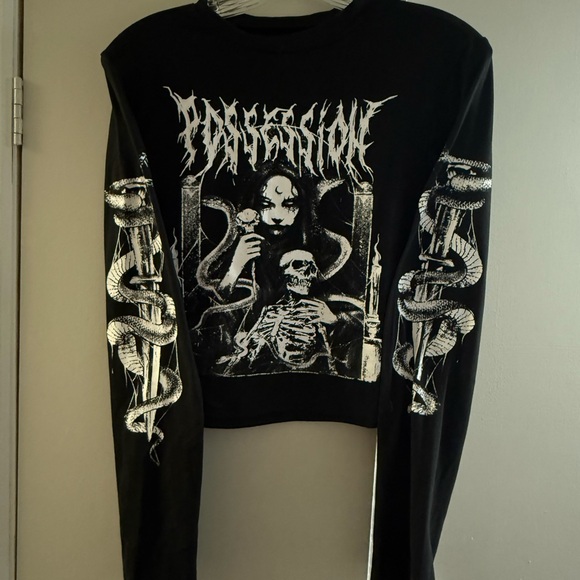 ROMWE Black Graphic Tee - Picture 2 of 3